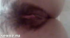 Чеченская потаскуха показывает на камеру свои сиськи и вагину крупным планом
